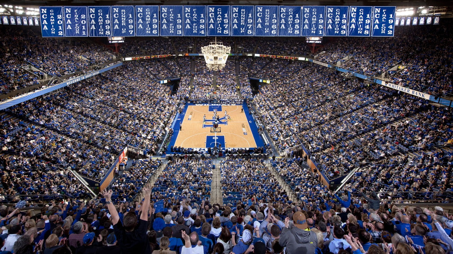 Kentucky renews mobile athletic ticketing for students