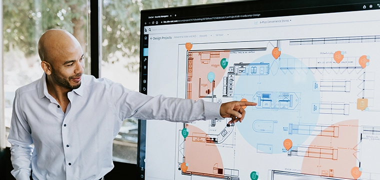 Man doing demo of SiteOwl software